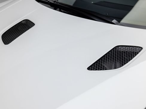 Used 2012 Lexus LFA RWD image 19