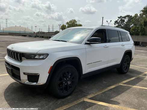 Used 2022 Jeep Grand Cherokee L Limited w/ Luxury Tech Group II RWD image 4