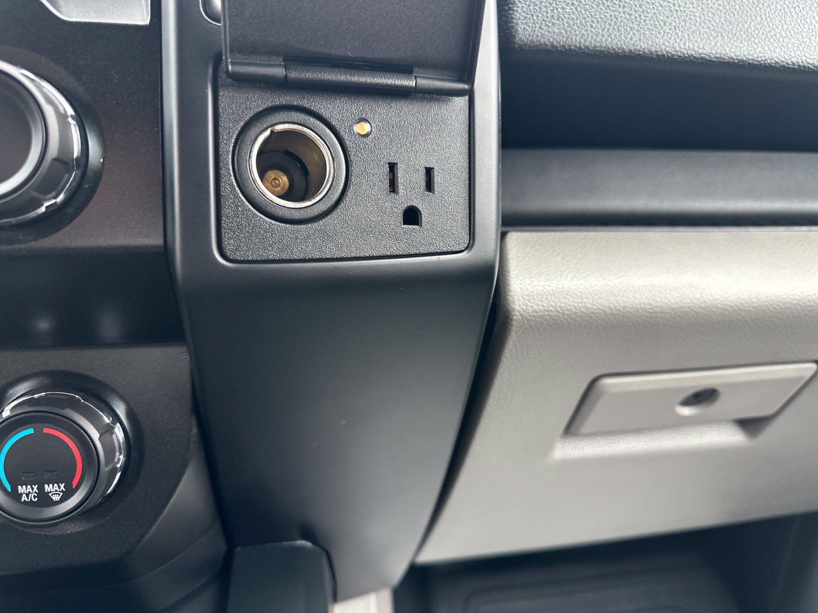 Used 2019 Ford F150 XL w/ Equipment Group 101A Mid AWD/4WD image 57