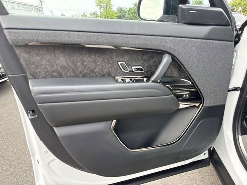 Used 2024 Land Rover Range Rover Sport Dynamic SE AWD/4WD image 9