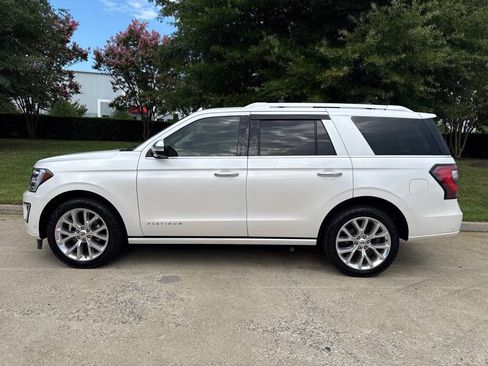 Used 2018 Ford Expedition Platinum RWD image 5