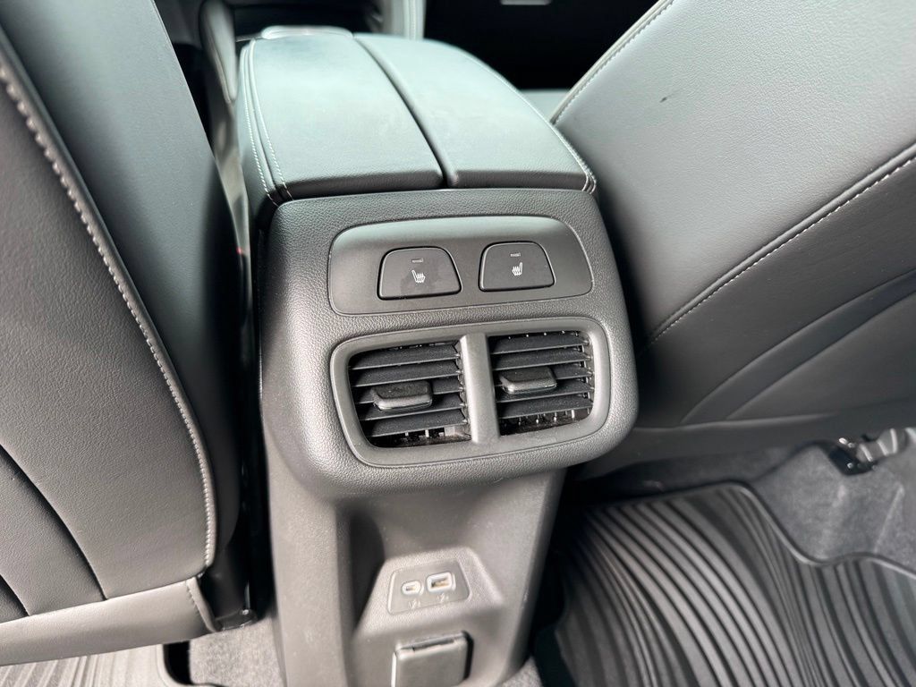 Certified 2023 Buick Envision Avenir AWD/4WD image 28