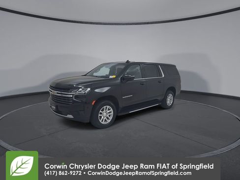 Used 2024 Chevrolet Suburban LT image 7