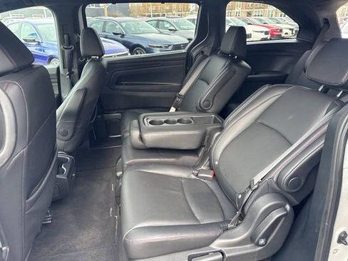 Used 2023 Honda Odyssey Sport image 14