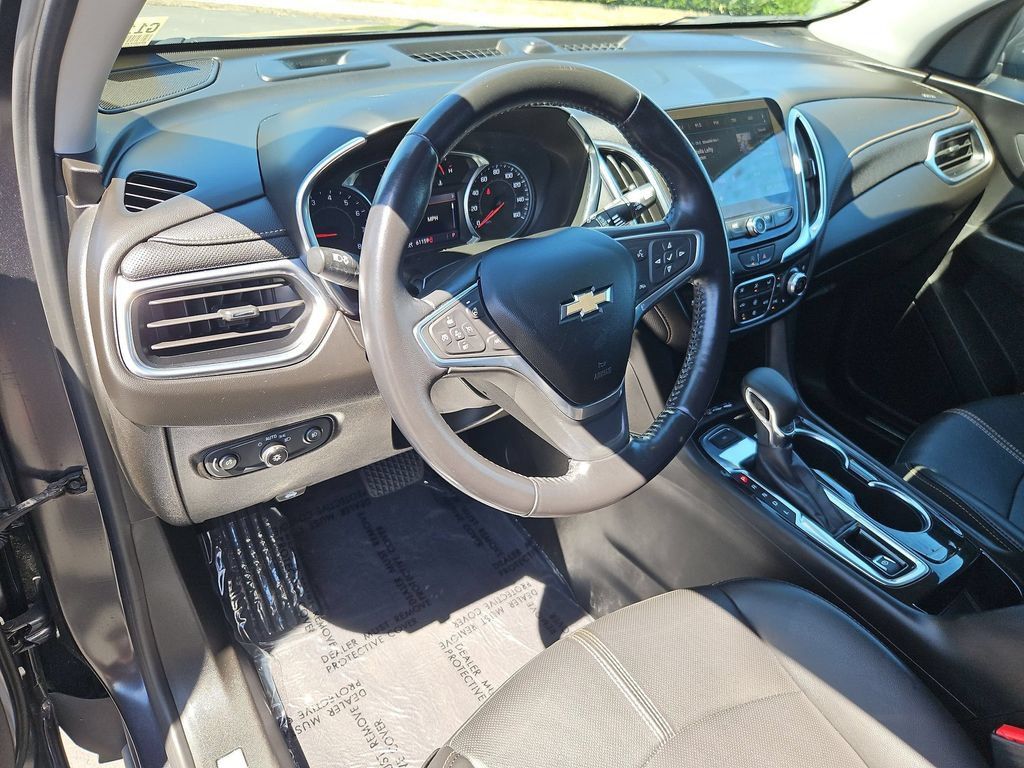 Used 2022 Chevrolet Equinox Premier AWD/4WD image 13