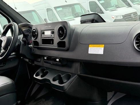 New 2025 Mercedes-Benz Sprinter 2500 image 24