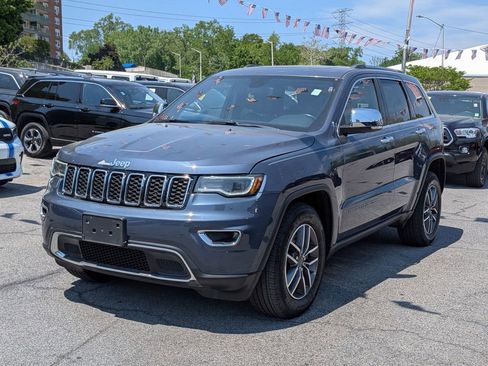 Used 2021 Jeep Grand Cherokee Limited w/ Premium Lighting Group AWD/4WD image 2
