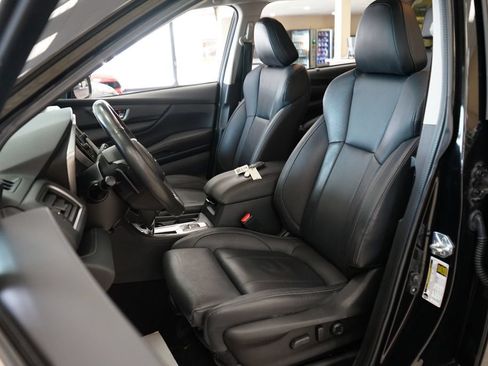 Used 2023 Subaru Ascent Limited AWD/4WD image 2