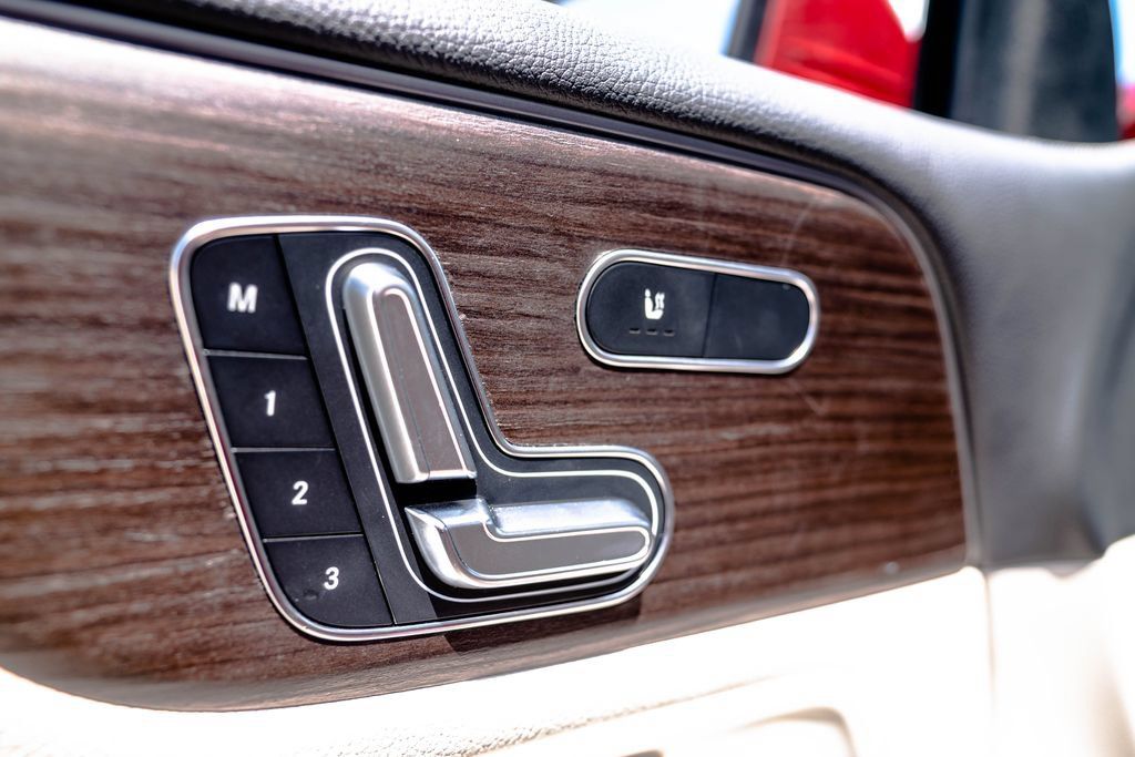 Used 2026 Mercedes-Benz GLB 250 4MATIC image 20
