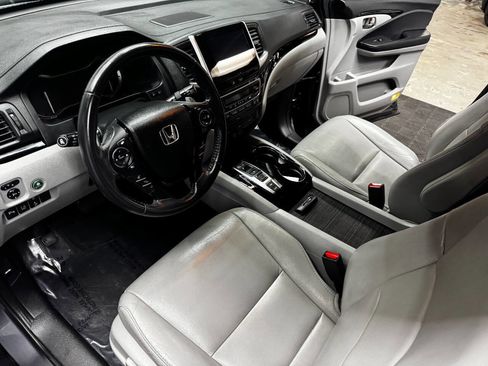 Used 2017 Honda Pilot Touring image 31