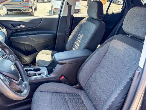 Used 2023 Chevrolet Equinox LT AWD/4WD image 9