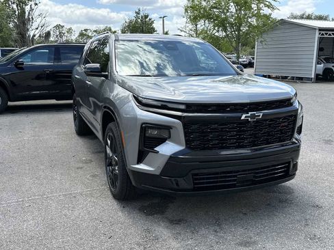 New 2026 Chevrolet Traverse RS w/ LPO, Floor Liner Package FWD image 8