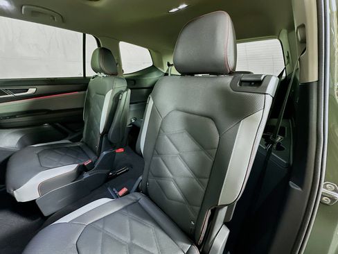 New 2026 Volkswagen Atlas Peak Edition image 23