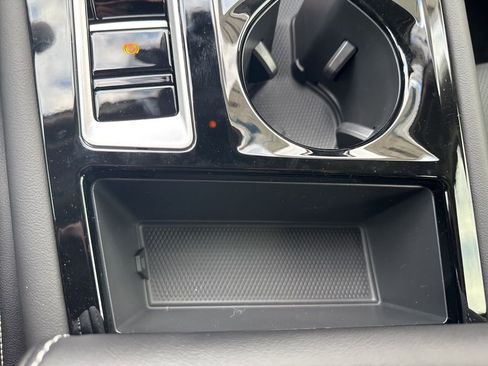 New 2026 Volkswagen Atlas SE image 24