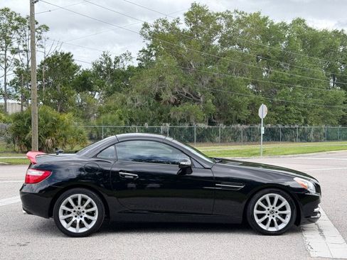 Used 2016 Mercedes-Benz SLK 300 w/ Premium 2 Package image 6