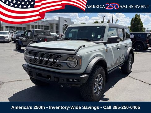 Used 2023 Ford Bronco Badlands AWD/4WD image 2