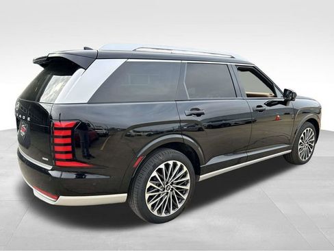 Used 2026 Hyundai Palisade Calligraphy image 5