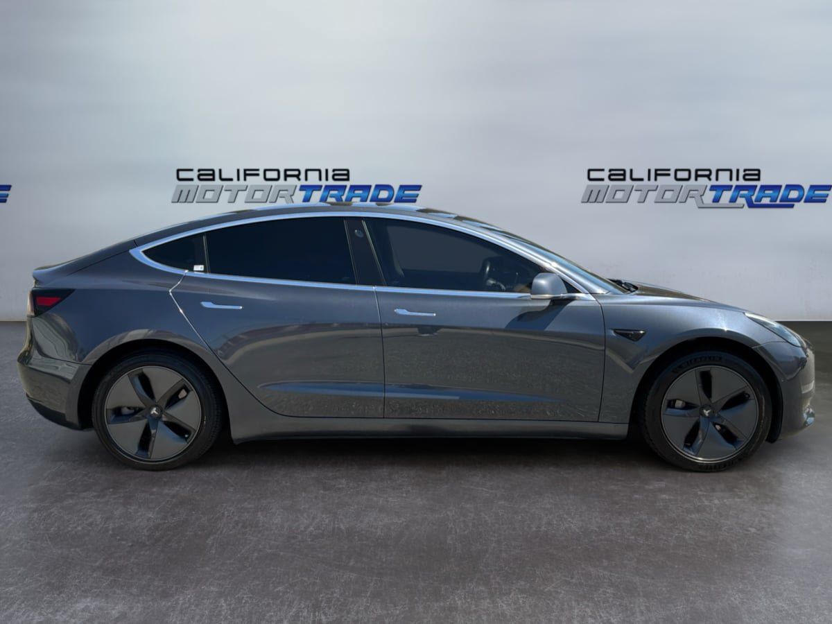Used 2018 Tesla Model 3 Long Range RWD image 4