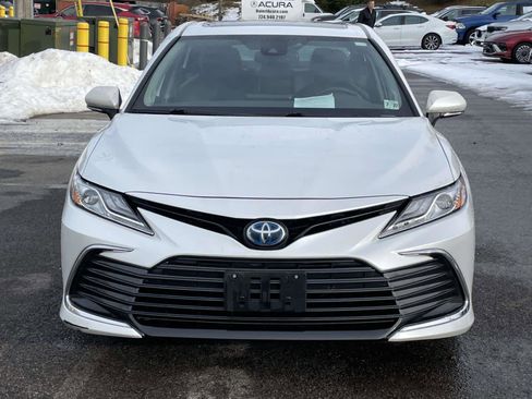 Used 2022 Toyota Camry XLE image 9