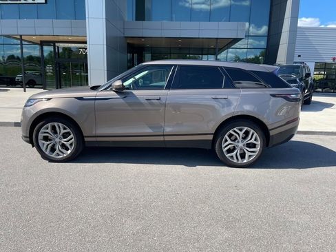 Used 2018 Land Rover Range Rover Velar R-Dynamic SE AWD/4WD image 3