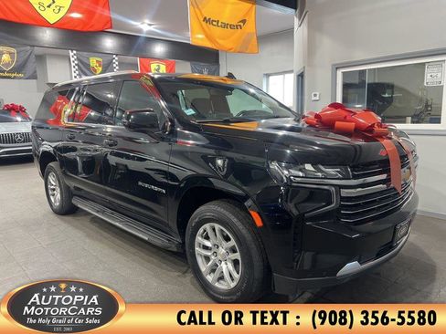 Used 2023 Chevrolet Suburban LT AWD/4WD image 6