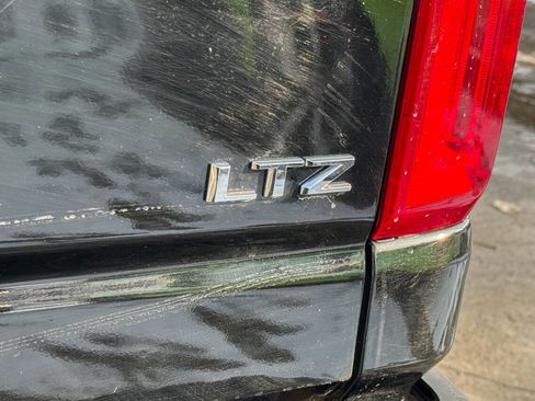 Used 2020 Chevrolet Silverado 2500 LTZ w/ LTZ Premium Package image 21