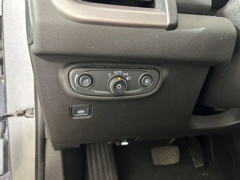 Used 2023 GMC Terrain AT4 image 20