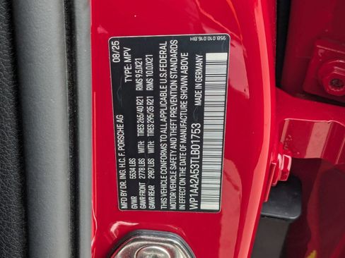 Certified 2026 Porsche Macan AWD/4WD image 29