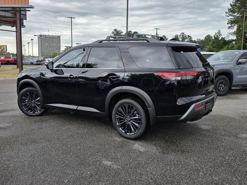New 2026 Nissan Pathfinder SL w/ SL Premium Package AWD/4WD image 5