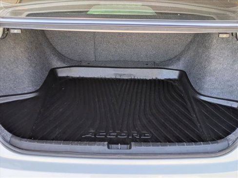 Used 2021 Honda Accord Hybrid image 6