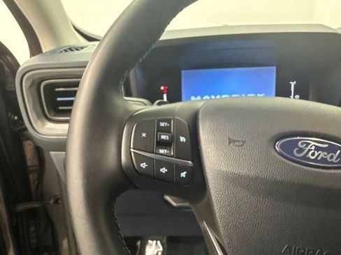 Used 2025 Ford Maverick Lobo AWD/4WD image 28