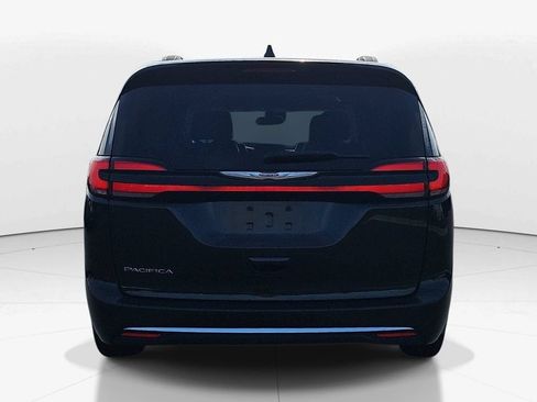 Used 2022 Chrysler Pacifica Touring-L FWD image 7