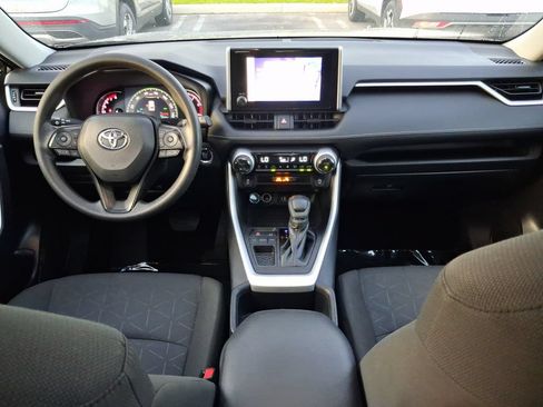 Used 2023 Toyota RAV4 XLE w/ Convenience Package FWD image 9