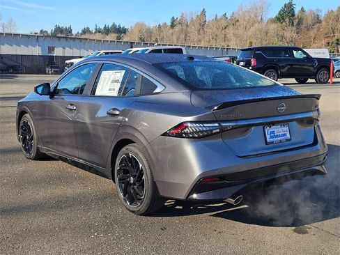 New 2026 Nissan Sentra SR w/ SR Premium Package image 7