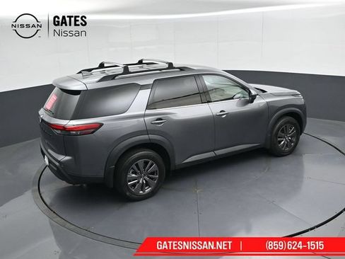 Certified 2023 Nissan Pathfinder SV w/ Black Appearance Package AWD/4WD image 45