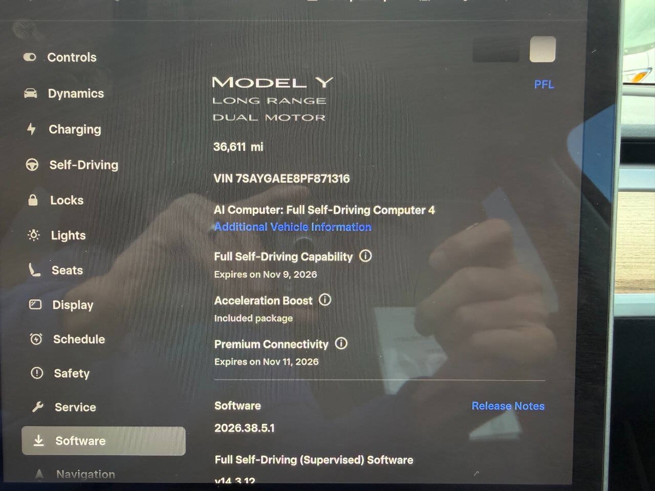 Used 2023 Tesla Model Y Long Range AWD/4WD image 25