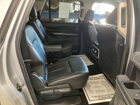 Used 2024 Ford Expedition Max XLT AWD/4WD image 9