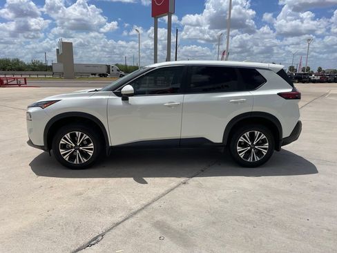 Certified 2023 Nissan Rogue SV FWD image 4