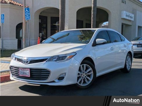 Used 2013 Toyota Avalon XLE Premium image 1