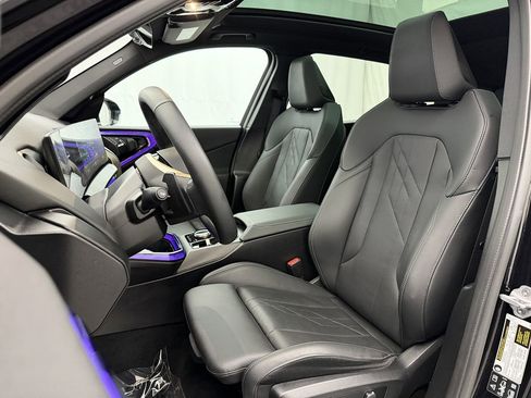 Used 2025 BMW X3 xDrive30i image 9