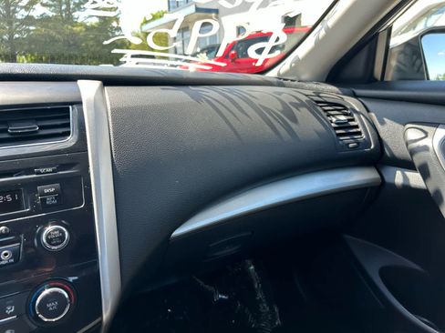 Used 2014 Nissan Altima 2.5 S FWD image 19