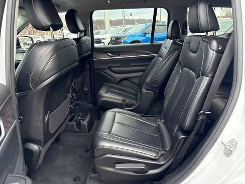 Used 2023 Jeep Grand Cherokee L Limited image 9