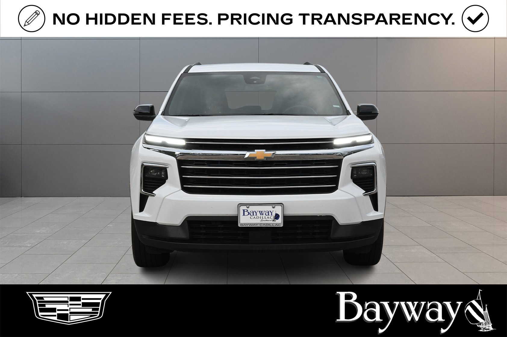 Used 2026 Chevrolet Traverse LT FWD image 2