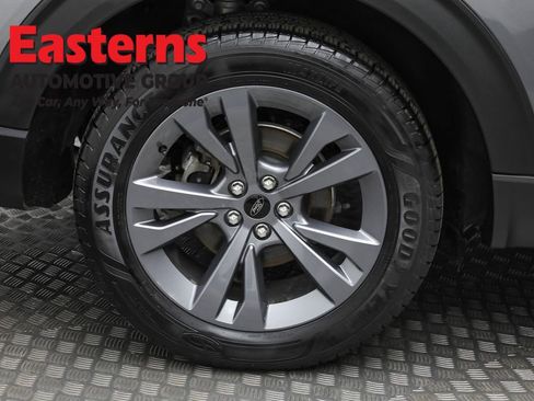 Used 2022 Ford Explorer XLT w/ Equipment Group 202A image 30