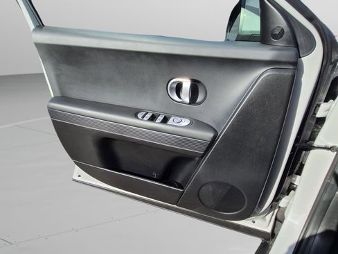 Certified 2024 Hyundai Ioniq 5 SEL RWD image 22