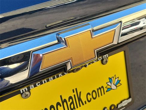 Used 2023 Chevrolet Traverse LT image 29