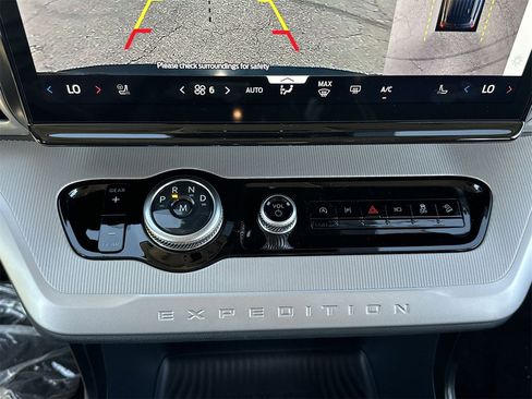 New 2025 Ford Expedition Max Active image 7