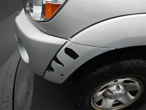 Used 2009 Toyota Tacoma 4x4 Access Cab image 10