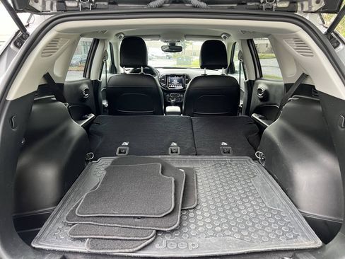 Used 2019 Jeep Compass Limited AWD/4WD image 23