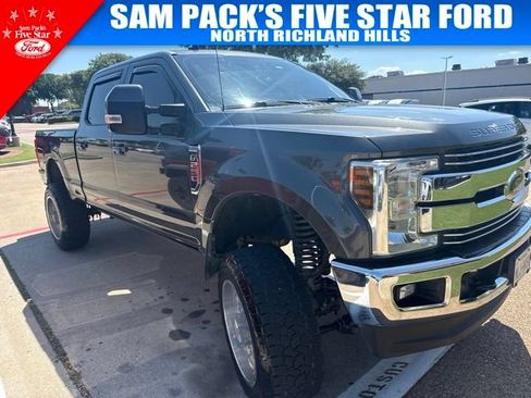 Used 2019 Ford F250 Lariat w/ Lariat Value Package AWD/4WD image 3